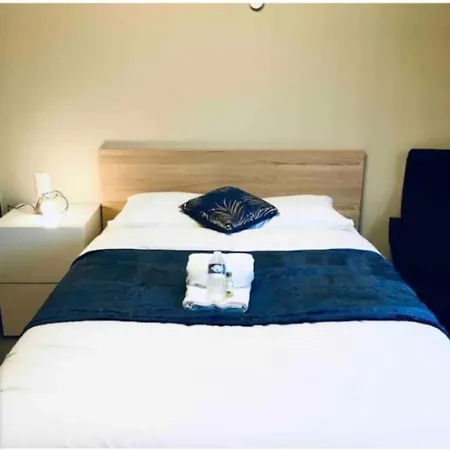 Two Bedrooms In Center W Terrace Luxemburg